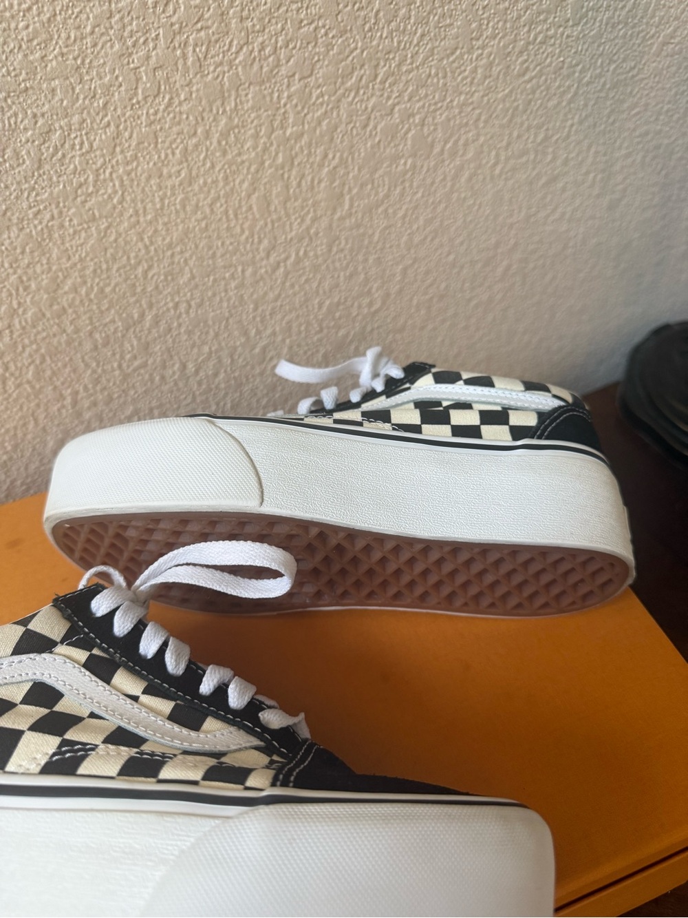 Vans Old Skool Stackform Checkerboard Platform Sneakers Women’s 5.5 Men’s 4 EUC - Picture 12 of 12